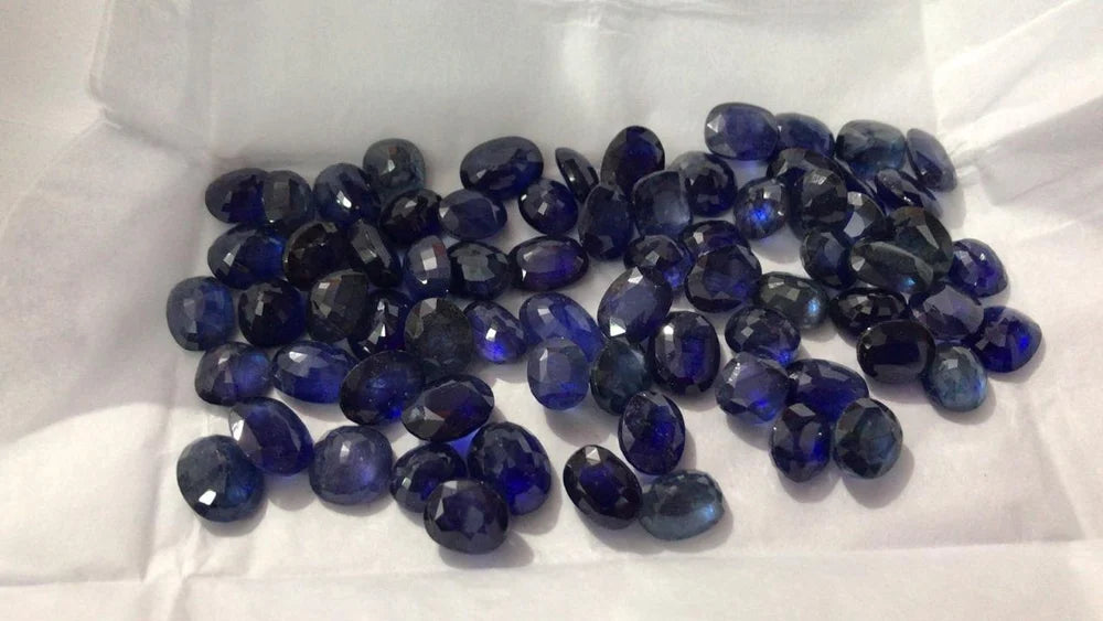 Blue Sapphire Gemstone (1 carat)