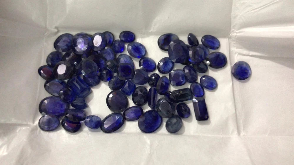 Blue Sapphire Gemstone (1 carat)