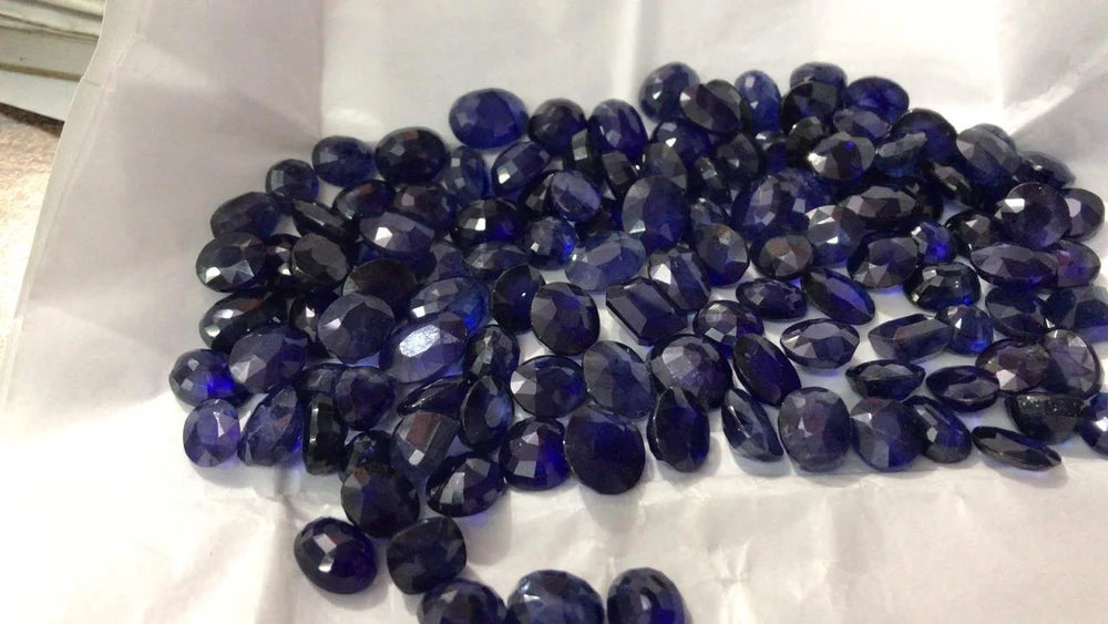 Blue Sapphire Gemstone (1 carat)