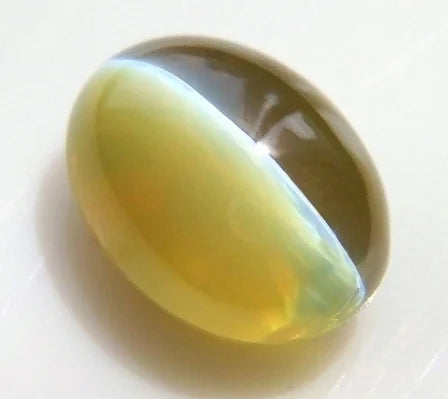 Cats Eye Gemstone (1 carat)