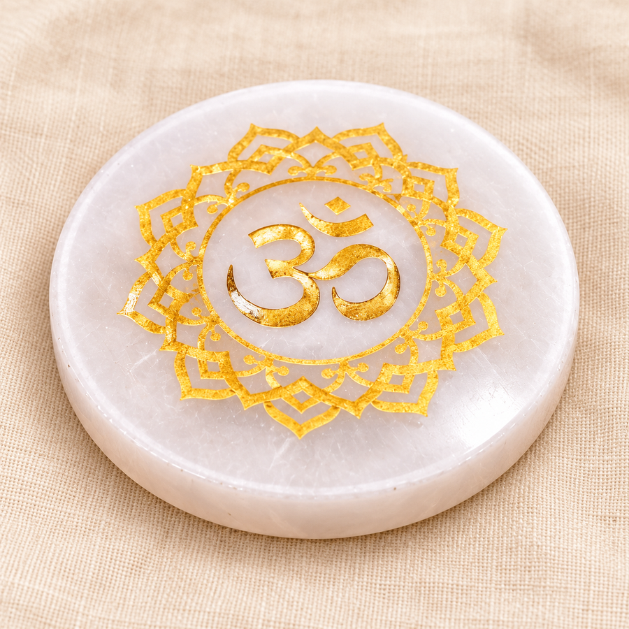 Selenite Motif Plate – 4×4 Inch Traditional Symbol Décor on cream linen