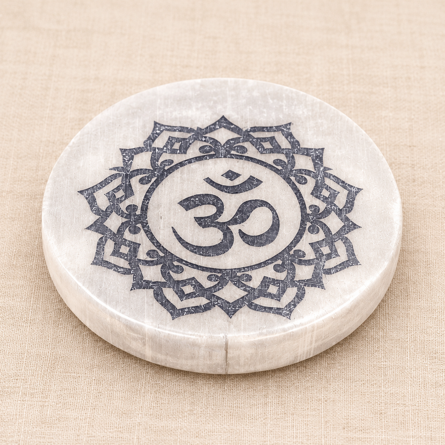 Selenite Motif Plate – Decorative Traditional Symbol on cream linen