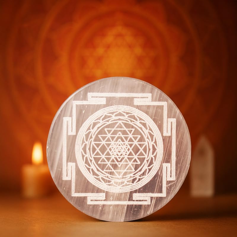 Geometric Motif on Selenite Plate – Traditional Symbol Décor